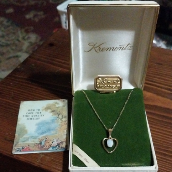 Krementz Jewelry - Vintage Krementz Opal Heart Necklace with 14K Gold Overlay